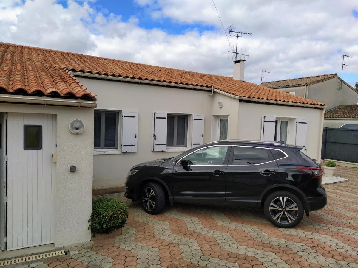 Maison Plain Pied Avec Jardin, Terrasse Et Veranda Cognac Exterior foto